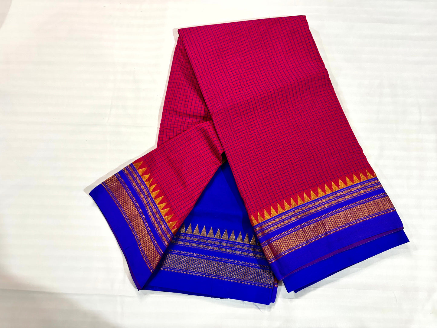 Color- Magenta with Royal Blue