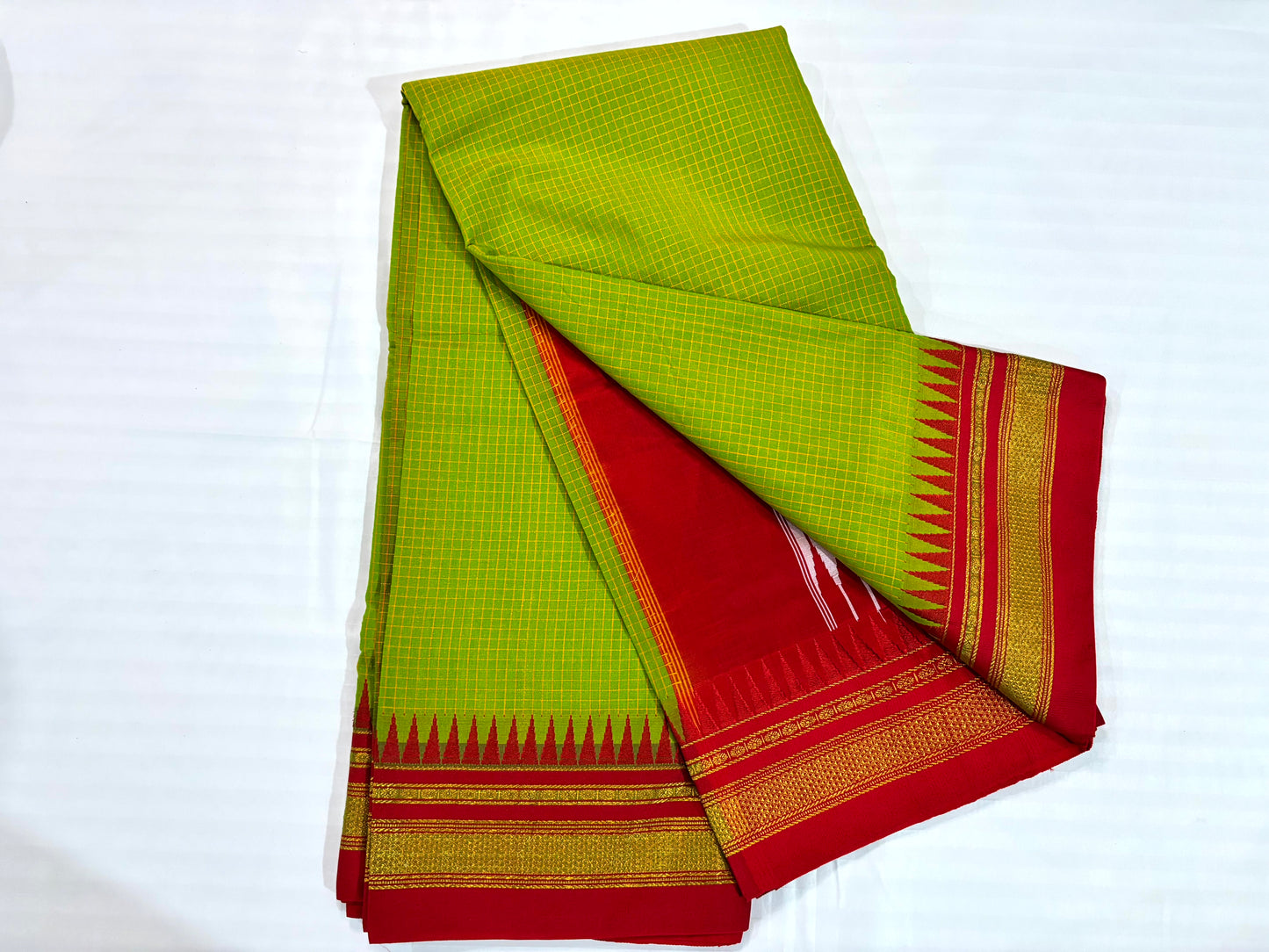 Parrot Green with Red Contrast Border